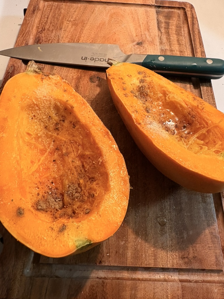 FALL FLAVORS: Cozy up with Roasted Spaghetti Squash and Spicy&nbsp;Goodness!!